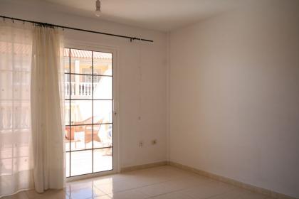 Продажа недвижимости на Тенерифе: Таунхаус c 3 спальнями в Эль Медано №01S0000147