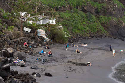Пляж Эль Больюльо на севере Тенерифе