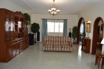 Продажа недвижимости на Тенерифе: Вилла c 4 спальнями в Арона №01S0000040