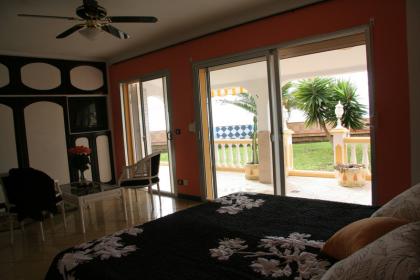 Продажа недвижимости на Тенерифе: Вилла c 4 спальнями в Кальяо Сальвахе №01S0000050