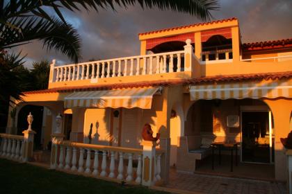 Продажа недвижимости на Тенерифе: Вилла c 4 спальнями в Кальяо Сальвахе №01S0000050